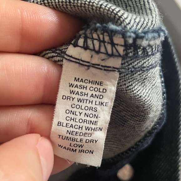 GAP Denim Jacket. Pre-Owned. - Picture 5 of 5